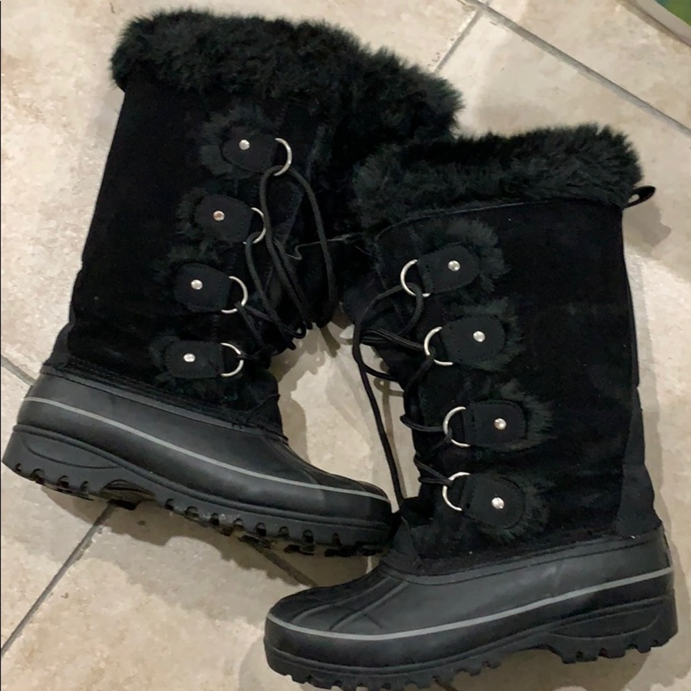Snow boots